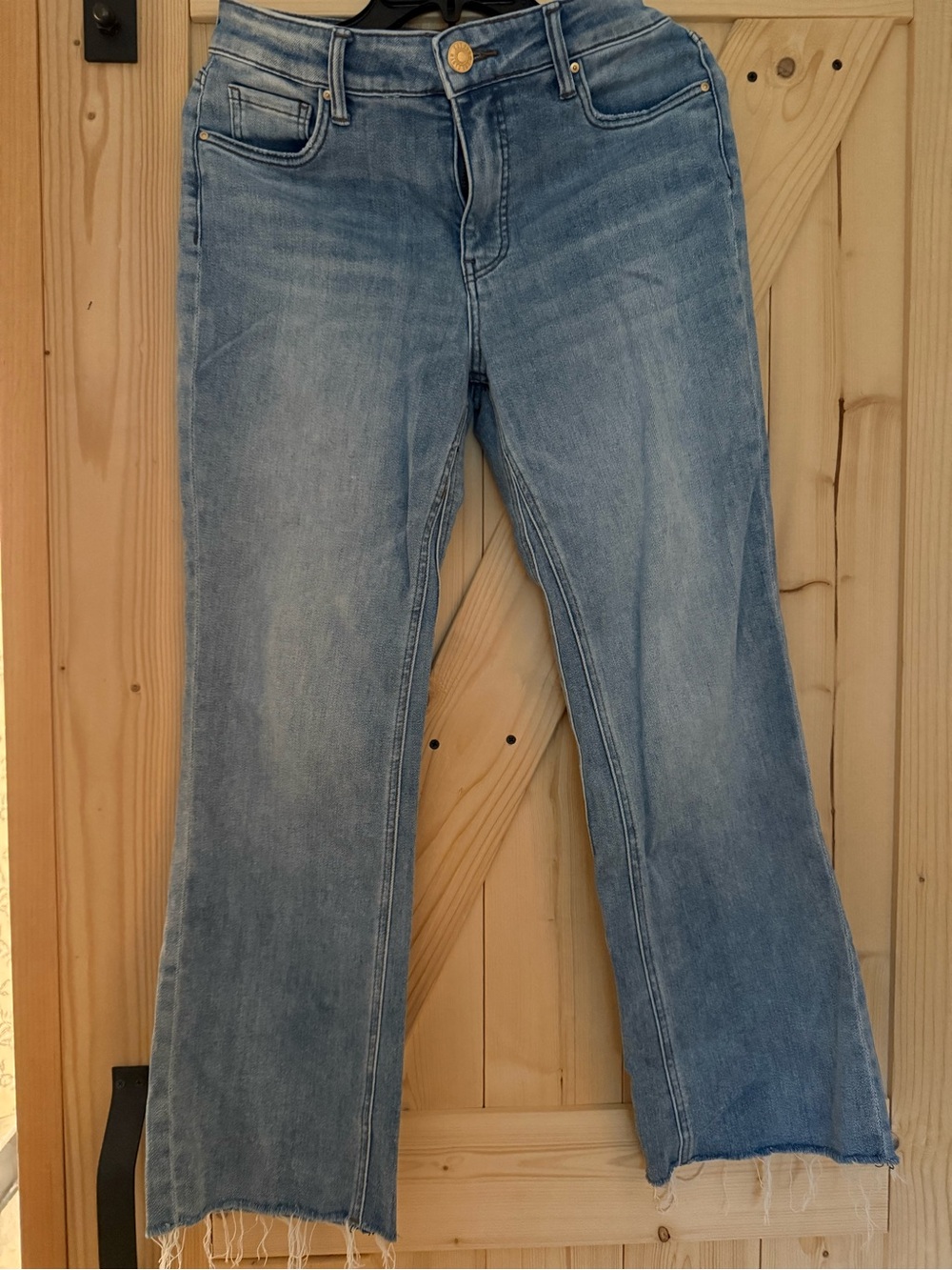 Kut from the kloth Light Blue Women's ankle flair jeans with raw hem